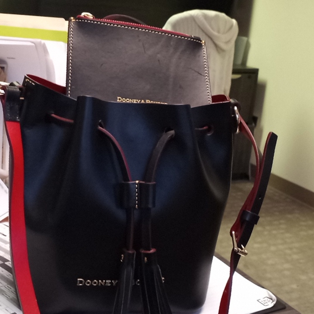 Dooney & Bourke bag - Picture 2 of 4